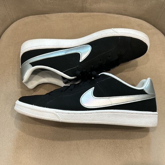 Nike Court Legacy Sneakers in Black with Silver Size 11.5 - Picture 5 of 8